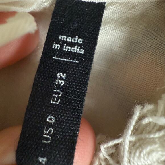 Anthropologie Akemi + Kin Reagan White Boho Embroidered Shift Mini Dress Size 0 - Picture 14 of 14